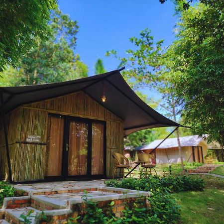 "D'Bamboo Kamp" Desa Wisata Ekang Лагой Екстериор снимка
