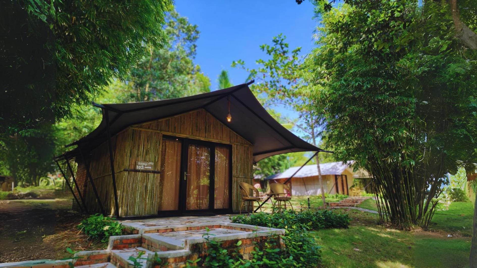 "D'Bamboo Kamp" Desa Wisata Ekang Лагой Екстериор снимка